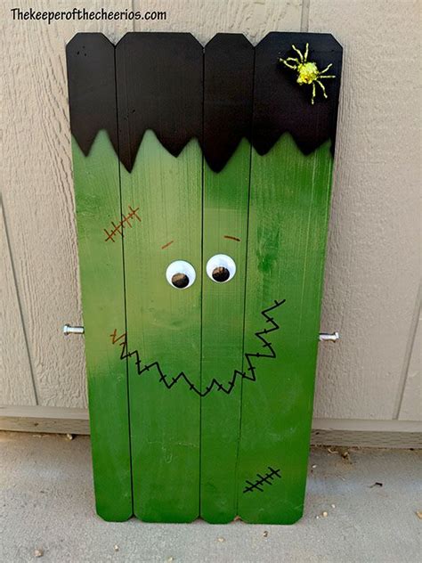 Halloween Pallets The Keeper Of The Cheerios Pallet Halloween Fall