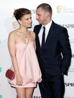 Kate Mara House Of Cards Enceinte L Actrice Attend Son Premier