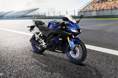 Yamaha R V Price Images Mileage Reviews