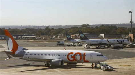 Gol E Azul Assinam Memorando Para Criar Gigante Da Avia O