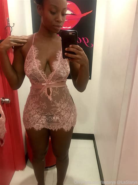 Lastarya Nude VoyeurFlash