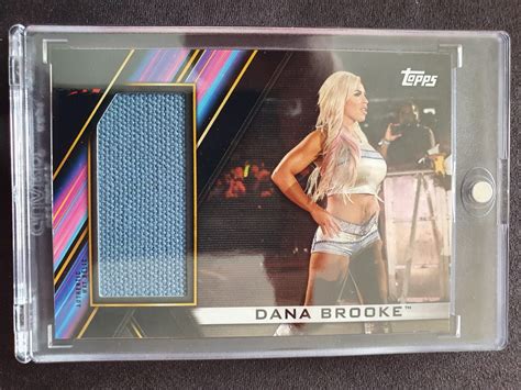 Topps Wwe Womens Division Relic Parallel Superstar Mat Relics