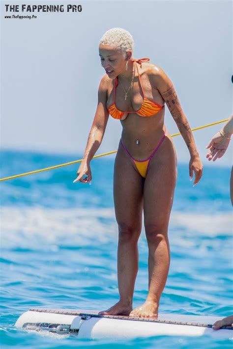 Doja Cat Exposed Her Huge Ass And Tits On The Boat 12 Photos The Fappening