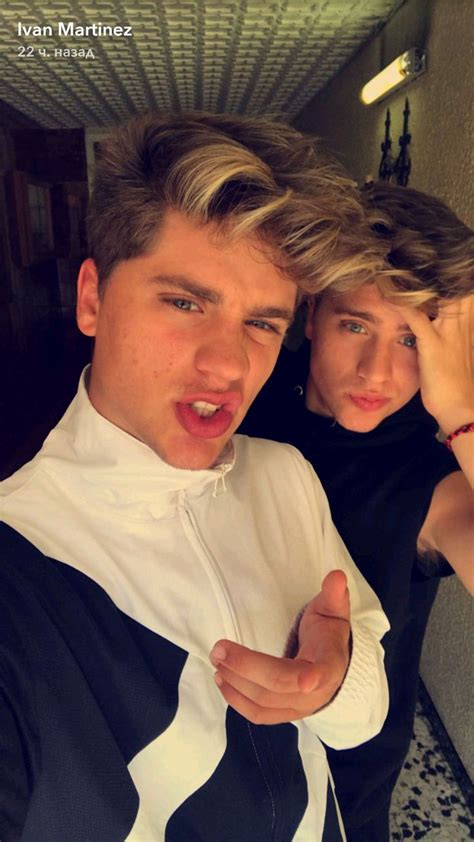 Pin By Lilly Rose On Hot Twins Martenez Twins Martinez Twins Twins