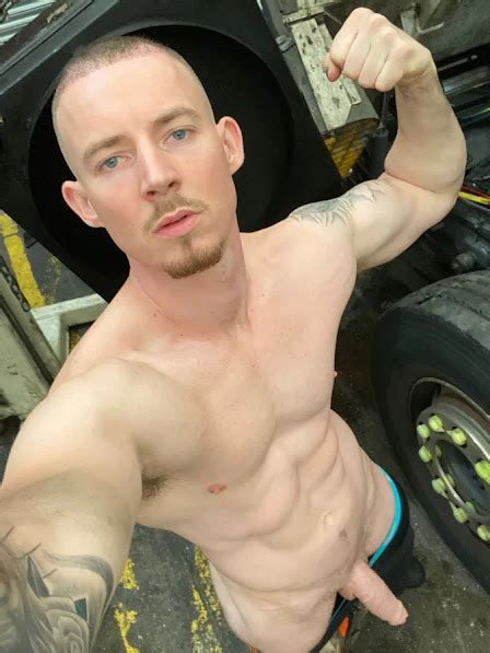 Hot Workers Photo BoyFriendTV