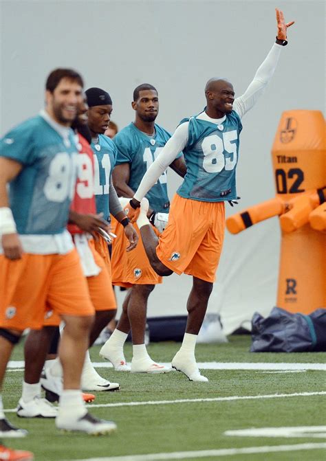 Chad Ochocinco Sucks At Flag Football