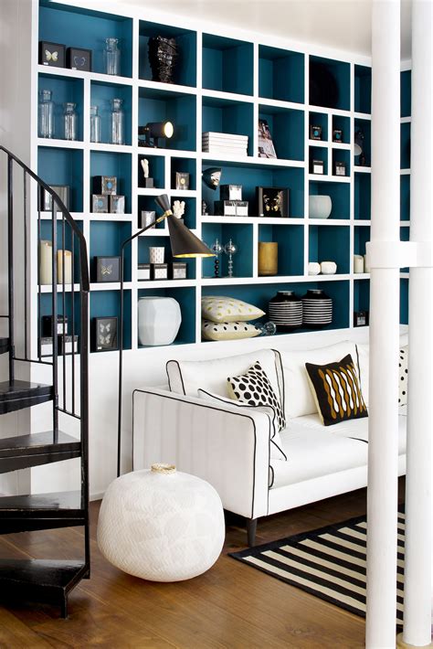 Современные стеллажи в интерьере - 36 фото