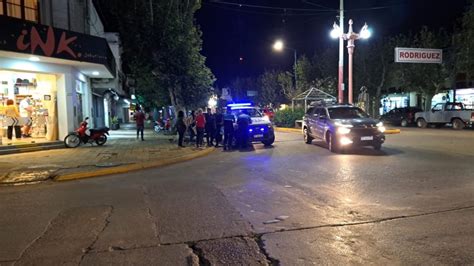 Una moto y un auto chocaron en la avenida San Martín