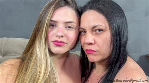 FAMOUS AND HOT SPIT KISS WITH MATURE LETICIA MILLER TOP MILF LETICIA MILLER AND CUTE BLONDE