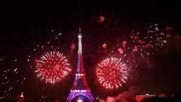 Francia prohíbe la venta posesión y transporte de fuegos artificiales