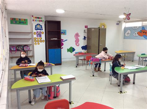 NUESTROS ESTUDIANTES REGRESANDO AL LICEO SAMARIO Colegio Liceo Samario