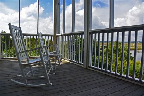 8 Easy Ways To Keep Birds From Nesting On Your Porch My Backyard Life