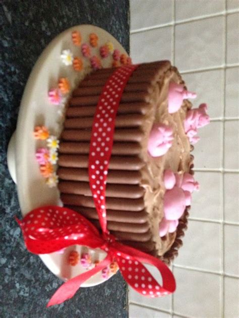 Chocolate Pig Hot Tub Cake Burlap Wreath Decor Cake