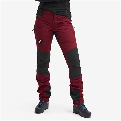 Womens Hiking Pants: The Ultimate Guide - Hunter Games Magazine