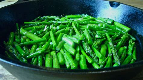 how to prepare fresh asparagus for cooking 4
