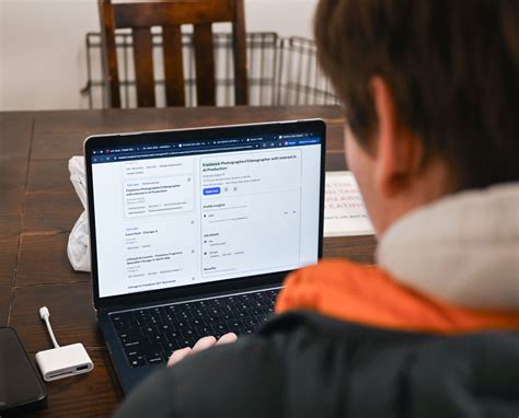 Behind the Receipt: How the Gig Economy Harms Workers | The Loyola Phoenix