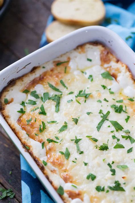 Garlic Bread Cheese Dip | LemonsforLulu.com