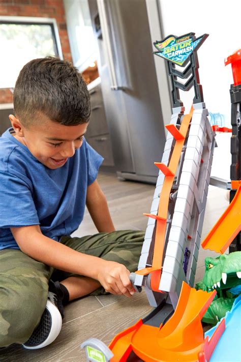 Best Buy Hot Wheels City Ultimate Gator Car Wash Play Set FTB