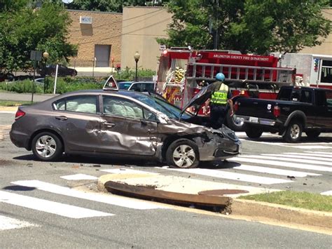 Paisano’s Pizza Delivery Car T-Boned | ARLnow.com