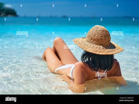 Hawaii Beach Bikini Hi Res Stock Photography And Images Alamy
