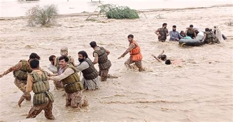 Monsoon Rains Wreak Havoc In Pakistan 1060 Dead Nearly 10 Lakh Homes Destroyed Pakistan Seeks