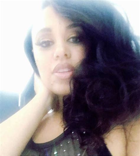 Mone Divine Nude Ebony Queen Showed Her Huge Butt