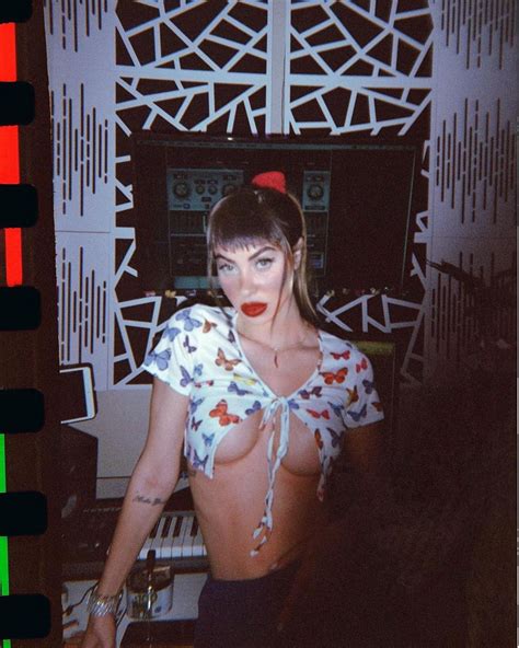 Valentina Fradegrada Hot In Her New Retro Style 14 Photos The Fappening