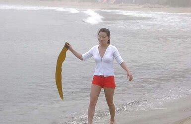 Fledgling Korea Gf Naked And Bathing Suit Image ZB Porn