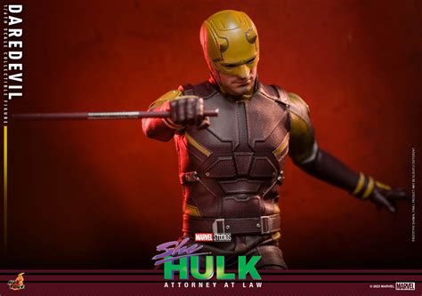 Daredevil Suits Up In Yellow With Hot Toys New She Hulk Release
