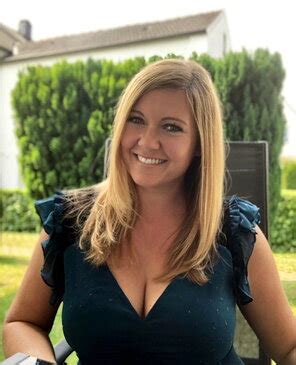 Milf 11 736 1000 2 Porn Pic