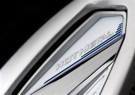 飛距離とやさしさを高次元で両立ミズノJPX 925 HOT METALアイアン登場