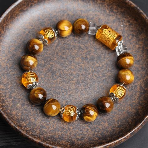 Bracelet Porte Bonheur Dans Un Style Chinois En Oeil De Tigre