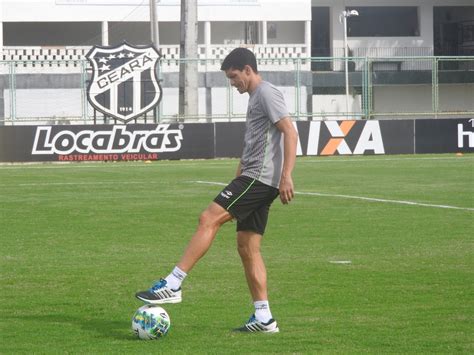 Magno Alves e Roberto ficam à disposição de Chamusca para jogo o