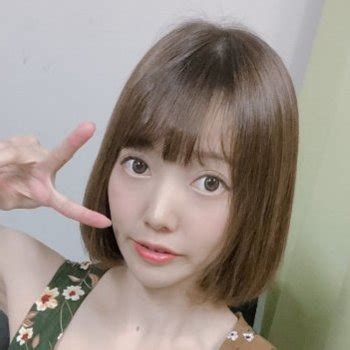 Riria Koizumi Babe Page Watch This Centerfold On FreeOnes