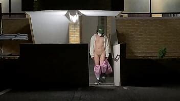 女装子まゆちゃんが深夜のどこかのマンション階段で大胆全裸露出 XVIDEOS