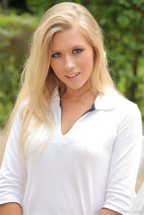 Lustful Blonde Likes A Quick Fun Of Tennis Before She Slips Off To Let Us Having Fun Of Her Hot