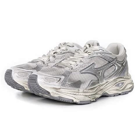 Mizuno Racer S - Liquid Silver | In stock – WEAR43WAY