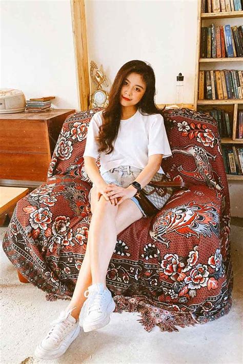 Hot girl Ngoại thương chuẩn con nhà người ta Xinh đẹp lại học giỏi Báo Dân trí