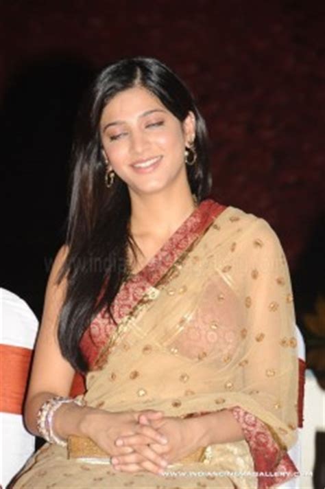 Shruti Hassan Sexy Cleavage Wearing See Through To Bikini Top Saree Unknown Date MQ Tag