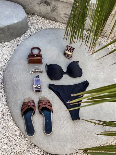 BIKINI WOMAN BLACK DÓŁ Ubrania obuwie oraz dodatki dla kobiet