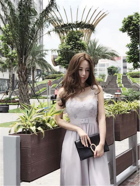 Da trắng mặt xinh hot girl Việt cứ tung ảnh sexy là cộng đồng mạng dậy sóng