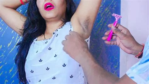 Hot Ravinadesi Stepsister Naked In Front Of Saloon Man During Shaving Hairy Choot XHamster