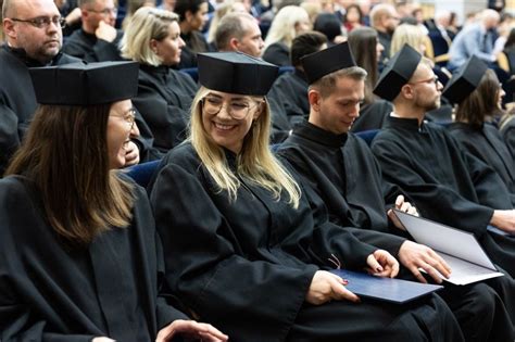 Universidade Maria Curie Skłodowska em Lublin realiza cerimónia de