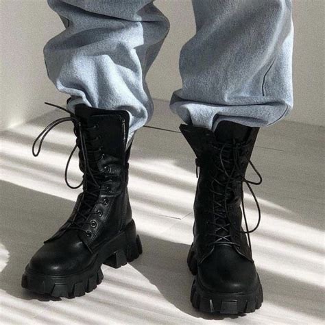 Pin by fran on lit.—> legend | Fashion shoes, Grunge boots, Fashion boots