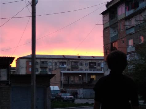 I M An Amateur Photographer Saw This Sunset And Took A Photo With My Phone Nothing Much Lol R Pics