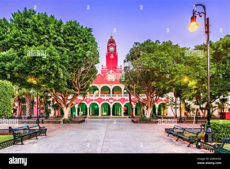 Plaza Grande In Merida Mexico Hi Res Stock Photography And Images Alamy