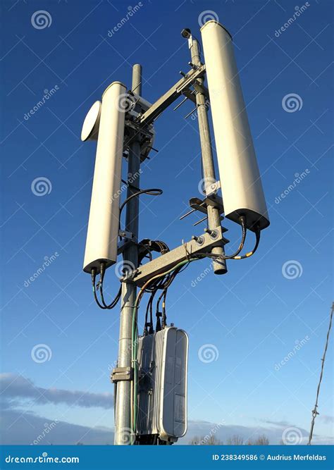 базовая станция Gsm и ретранслятор Стоковое Фото - изображение ...