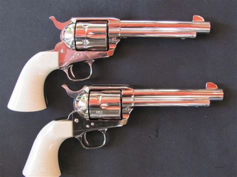Pin En 6 Shooters