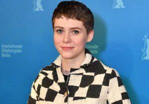 Is Sophia Lillis Transgender Is She Queer Or Gay