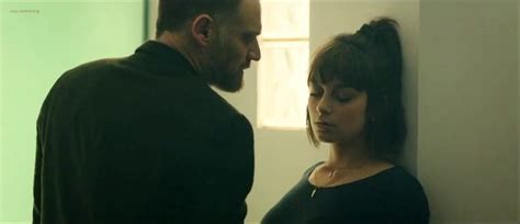 Sophie Desmarais Nude Pics Page 1